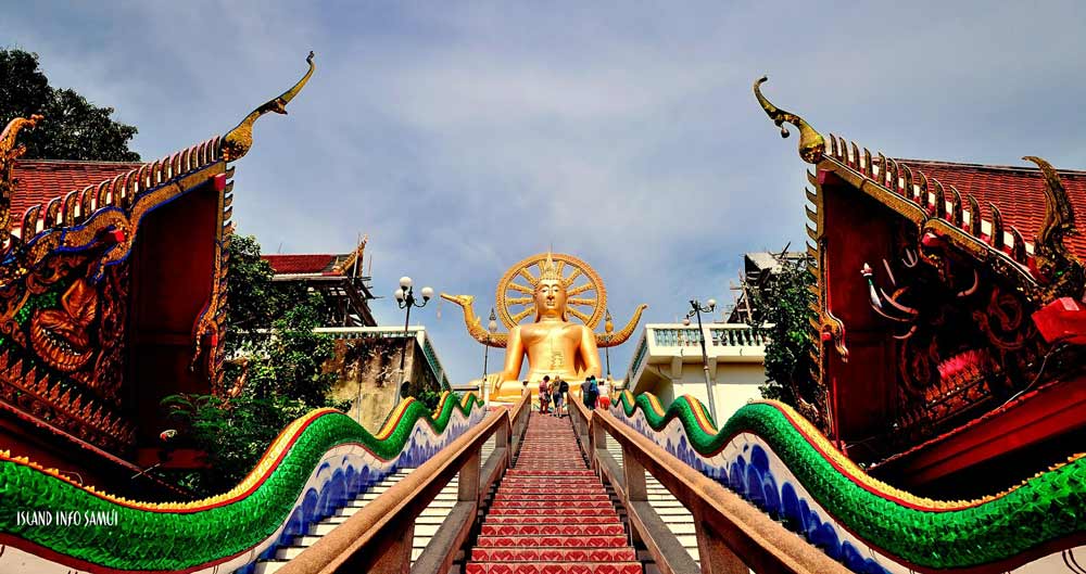 Ein perfektes Reiseziele im Winter: Thailand mit buddhistischen Tempelanlagen